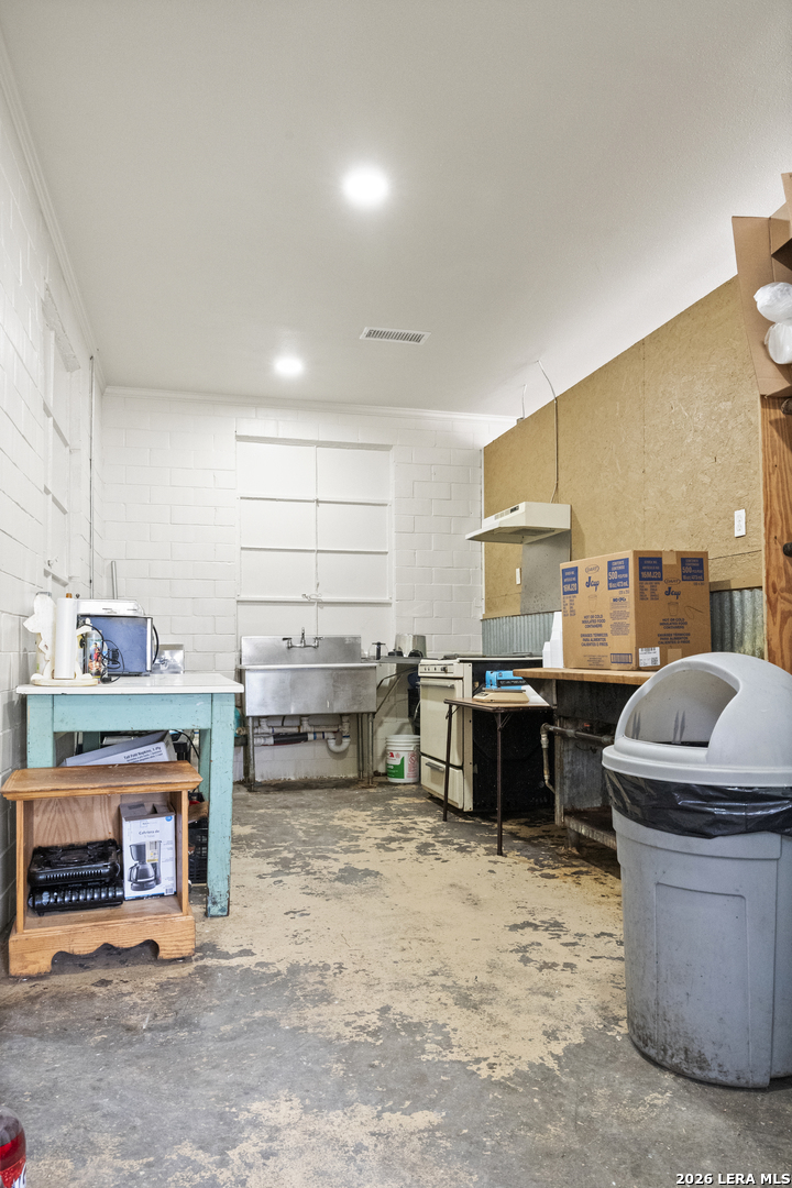 1911 State Highway 132