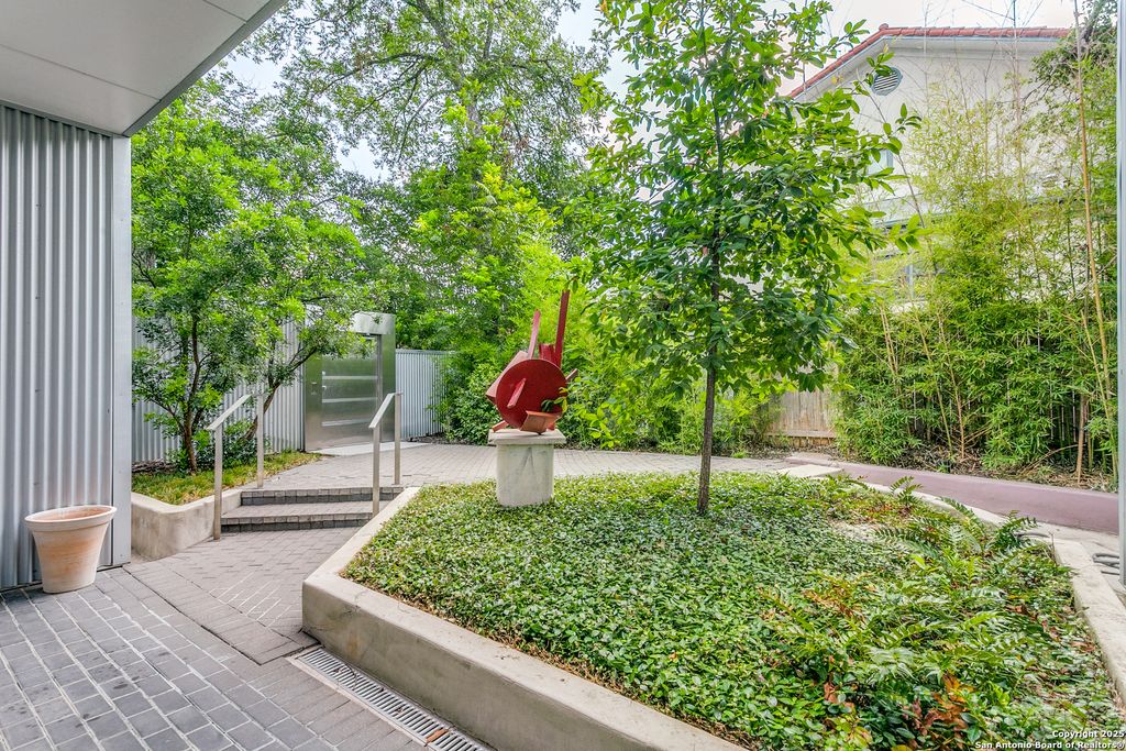 Photo of 130 Barilla Place, Alamo Heights, TX 78209 (MLS # 1880058)