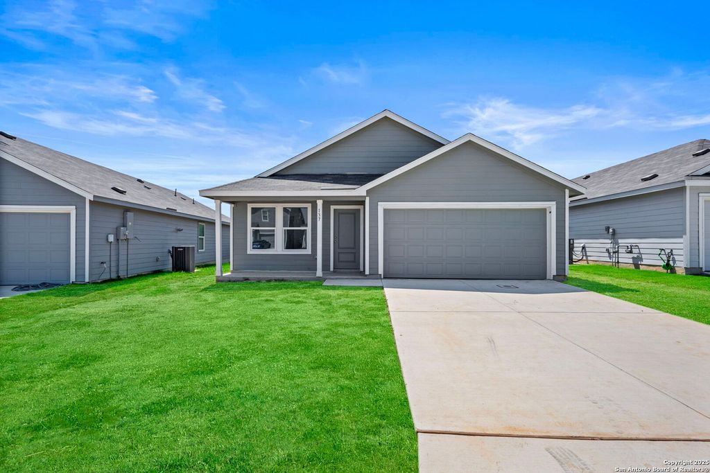 Photo of 137 Autumn Trail, Floresville, TX 78114 (MLS # 1896394)