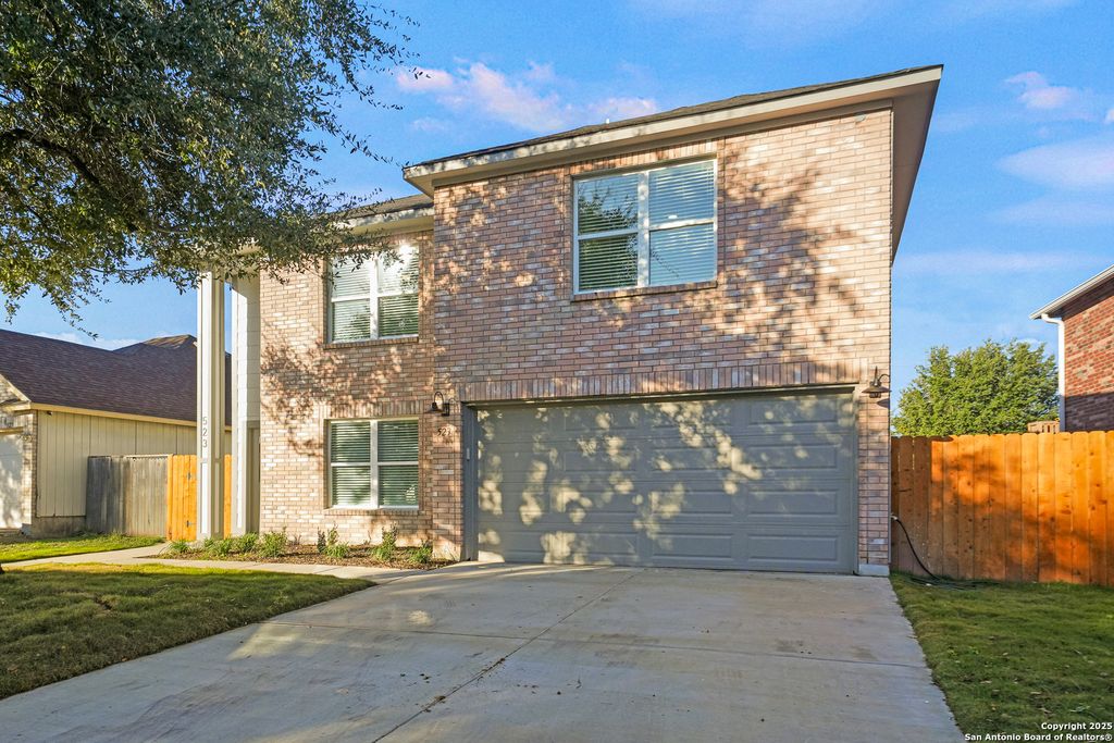 Photo of 523 Las Puertas, San Antonio, TX 78245 (MLS # 1928265)