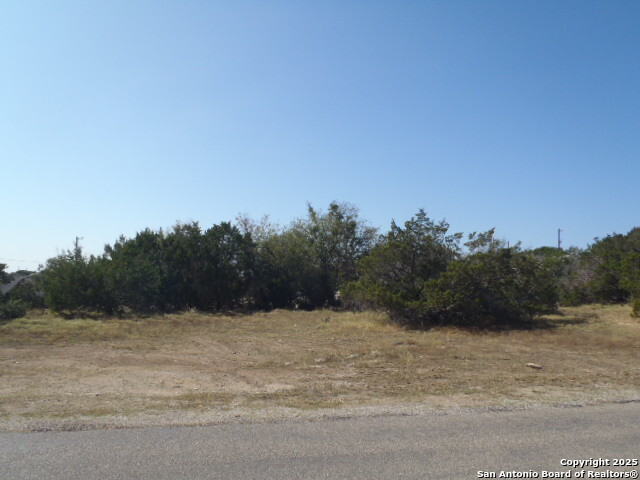 1345 Live Oak Dr