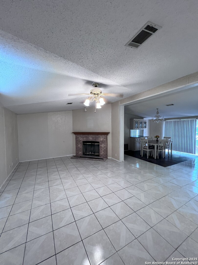 438 Private Road 180
