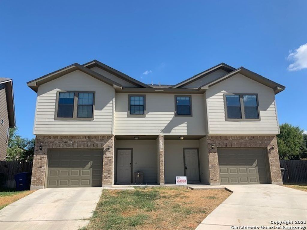 Photo of 1302 Garden Dusk 2 #2, San Antonio, TX 78245 (MLS # 1956403)