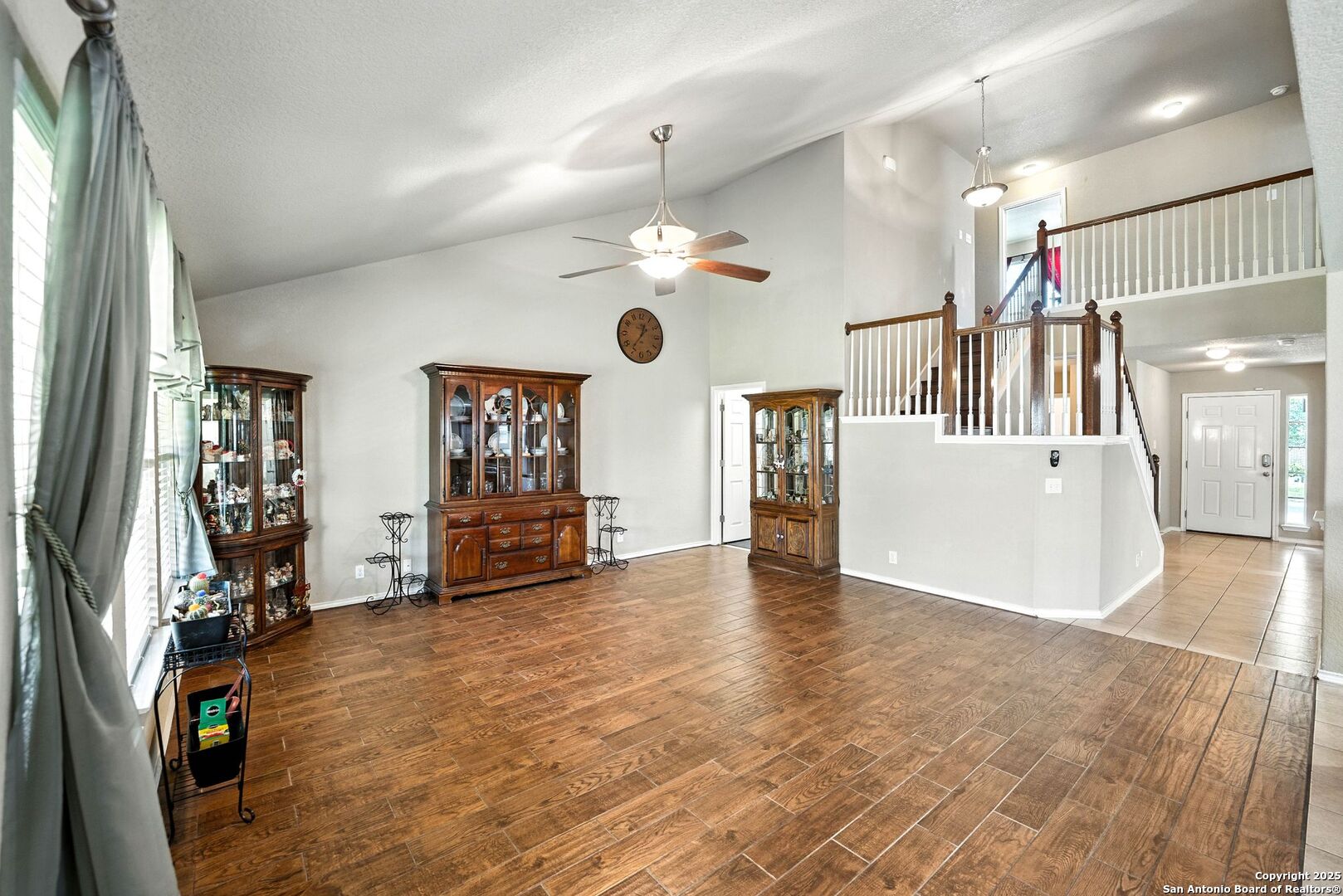 5827 Garnet Caverns