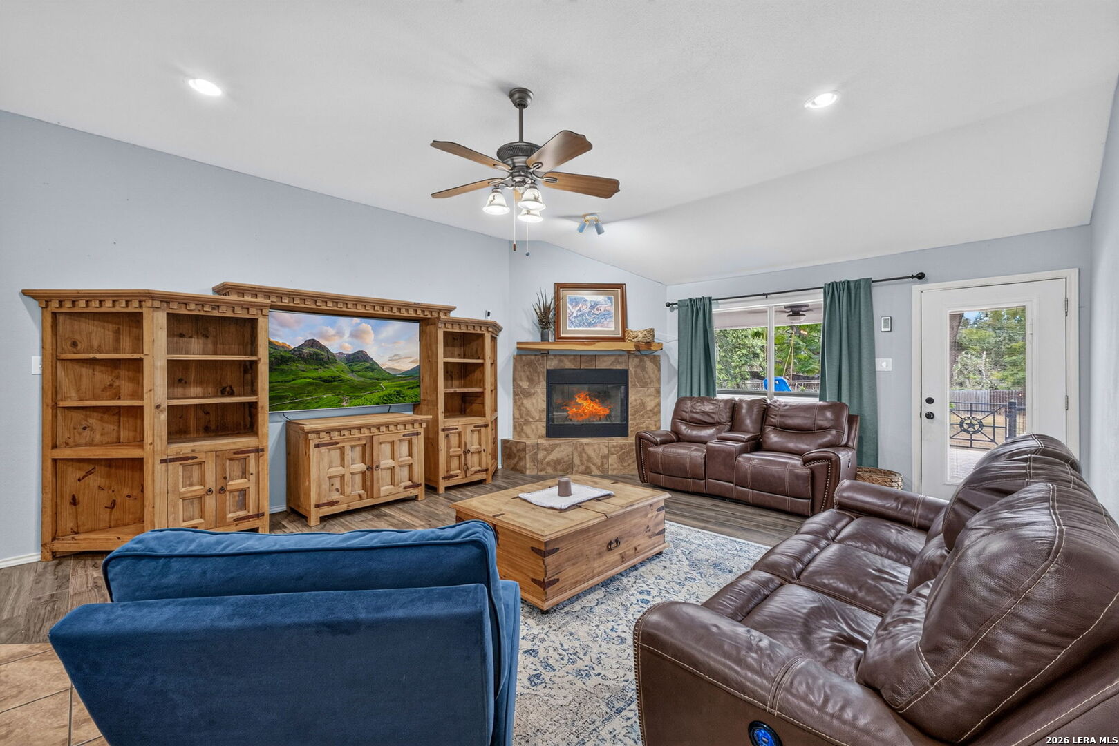 1380 Meadowlark