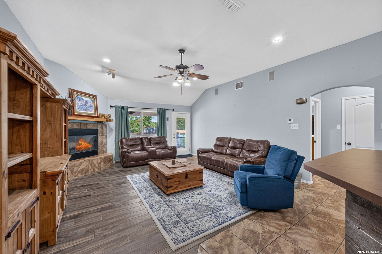 1380 Meadowlark