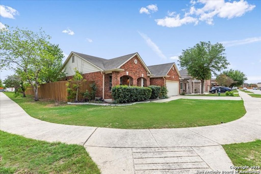 Photo of 232 springtree, Cibolo, TX 78108 (MLS # 1888350)