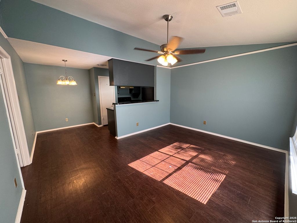 Photo of 4803 Hamilton Wolfe 606 #606, San Antonio, TX 78229 (MLS # 1922460)