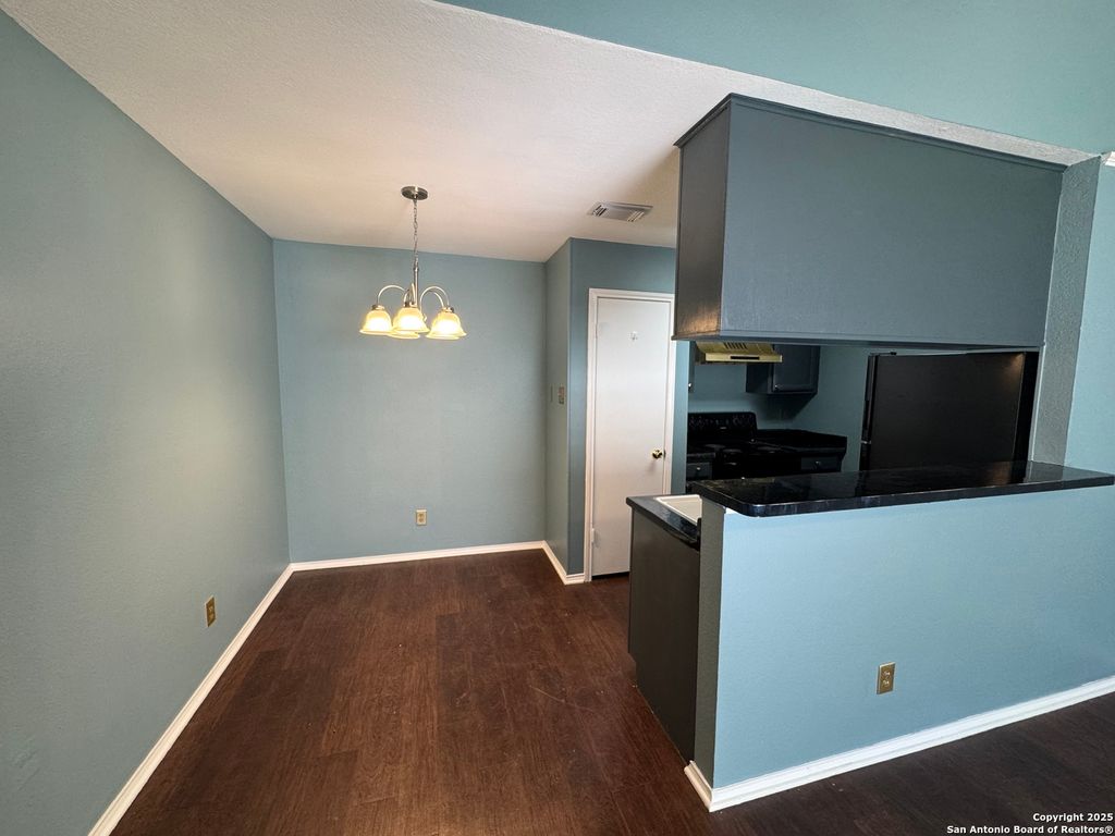 Photo of 4803 Hamilton Wolfe 606 #606, San Antonio, TX 78229 (MLS # 1922460)