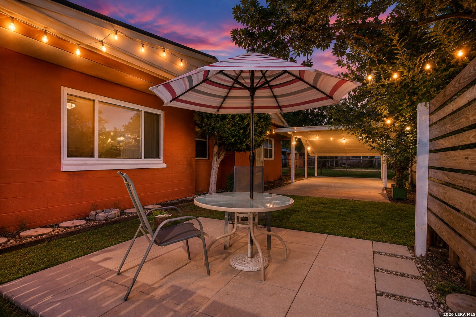 1206 W VILLARET BLVD