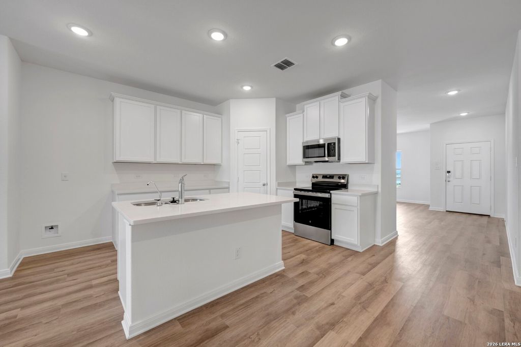 Photo of 1172 Limestone Ridge, Seguin, TX 78155 (MLS # 1910139)