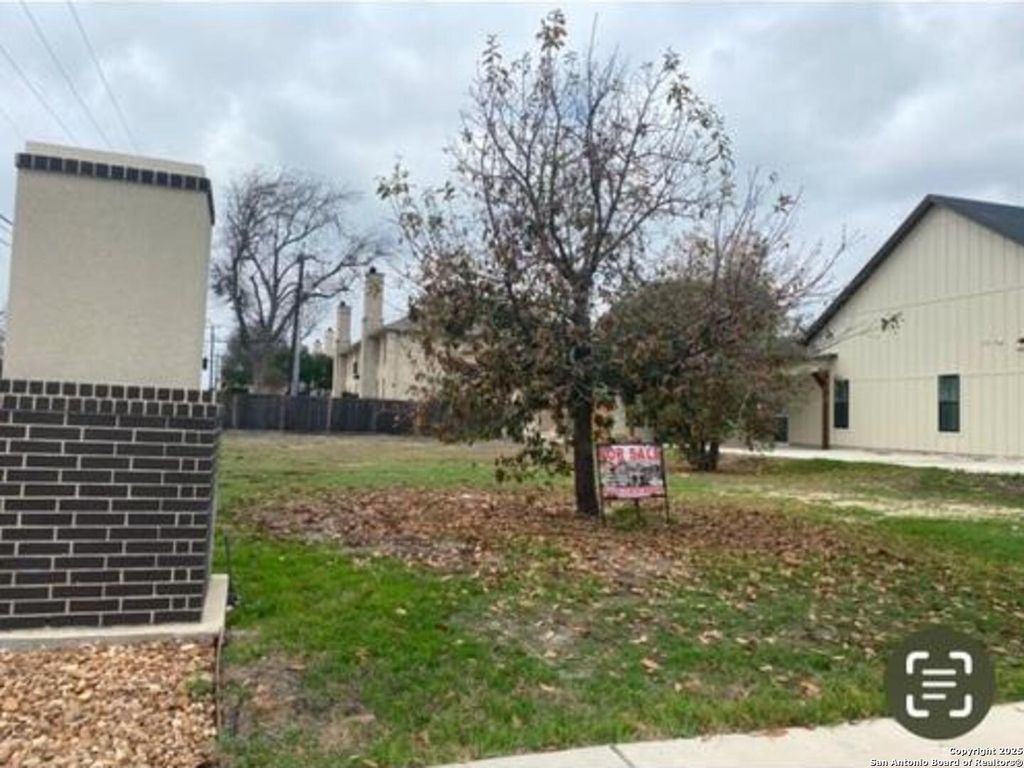 Photo of 7103 Parkside Pl, San Antonio, TX 78209 (MLS # 1698707)