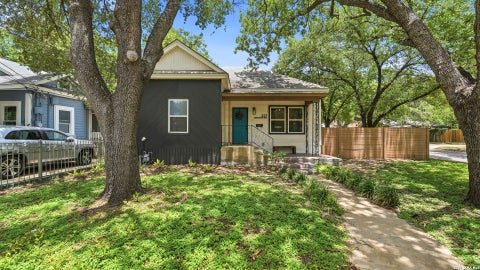 Property photo of 321 E Mistletoe, San Antonio, TX 78212