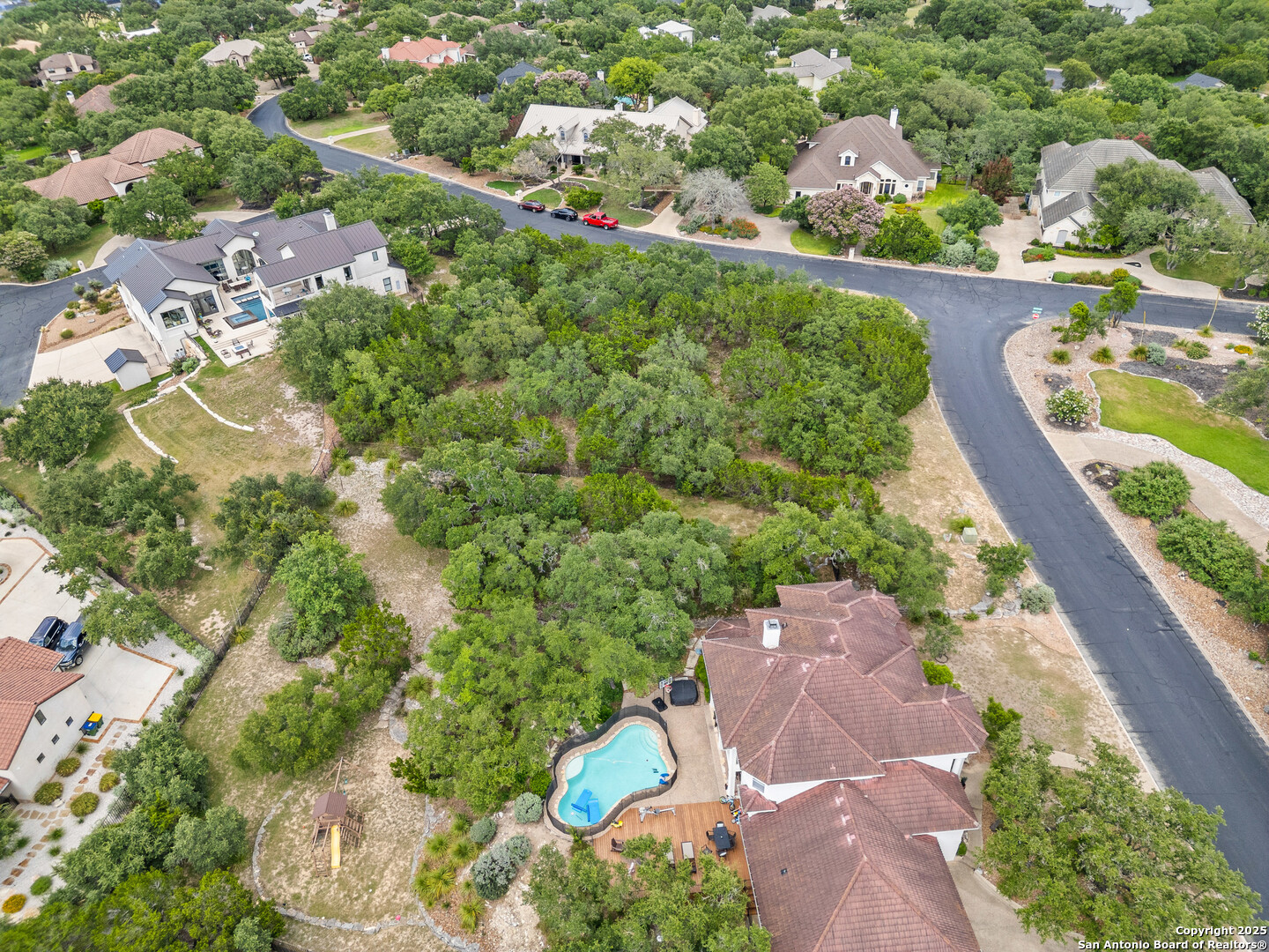 8007 Windermere
