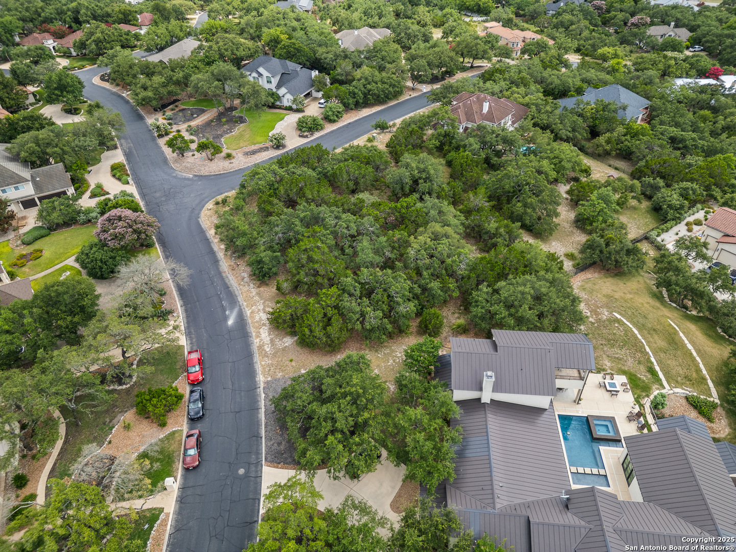 8007 Windermere