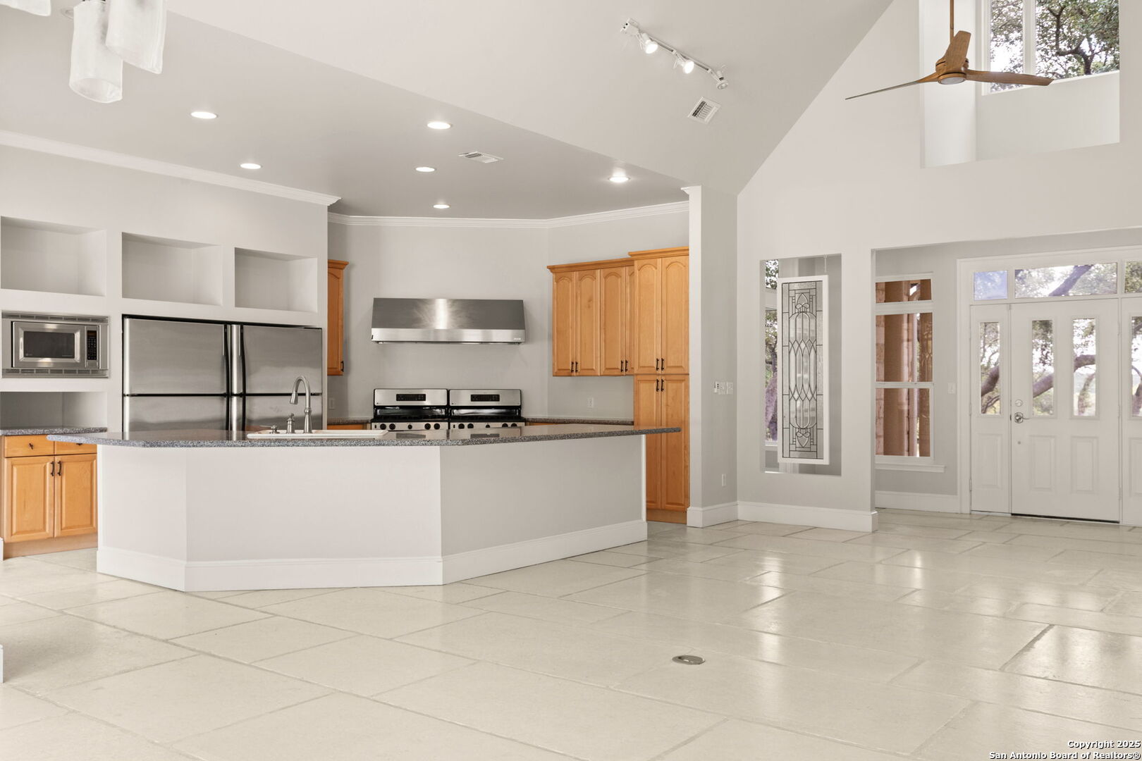 813 Meridian