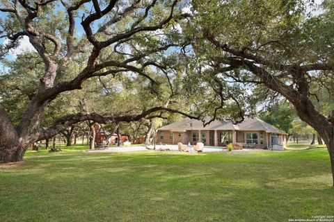 A home in Floresville