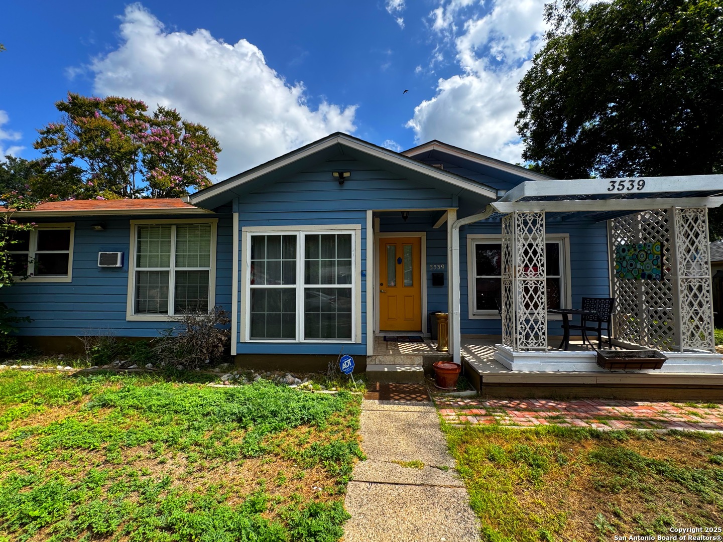 3539 El Paso