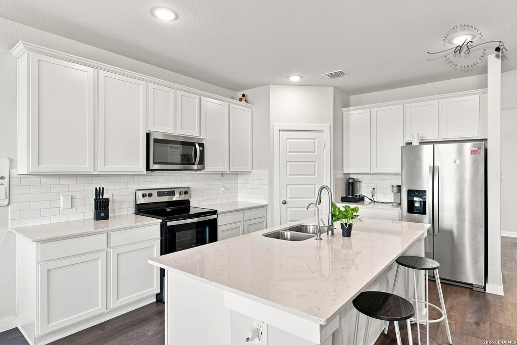 Photo of 424 Bella Rosa Way, Cibolo, TX 78108 (MLS # 2011766)
