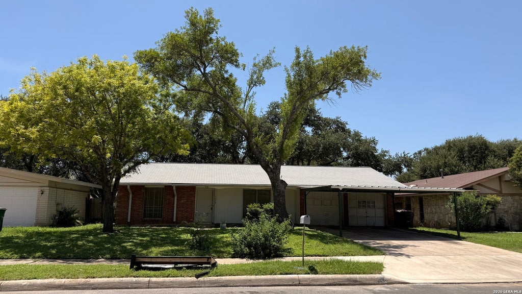 Photo of 7418 PIPERS CREEK ST, San Antonio, TX 78251 (MLS # 2003472)