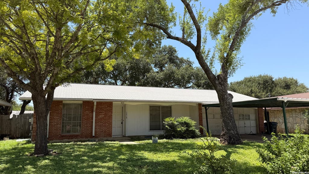 Photo of 7418 PIPERS CREEK ST, San Antonio, TX 78251 (MLS # 2003472)