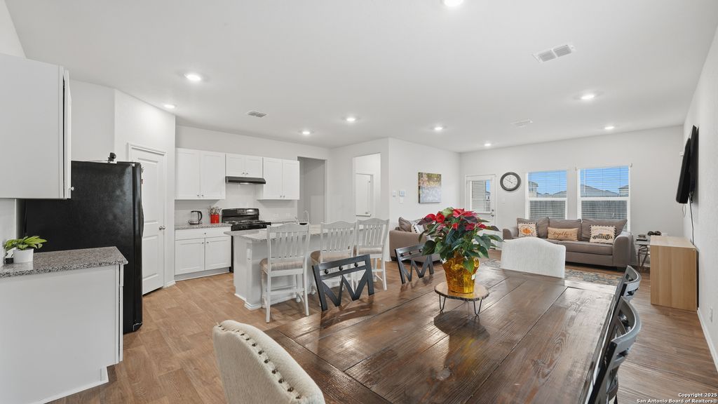 Photo of 4055 Fort Palmer Blvd, St Hedwig, TX 78152 (MLS # 1924973)