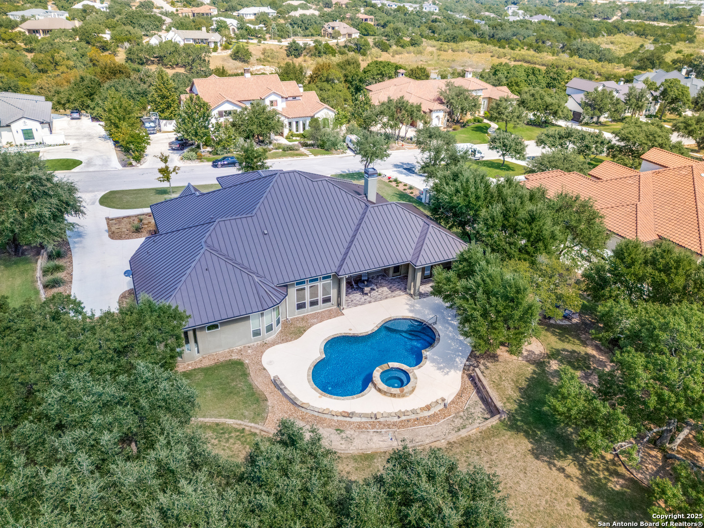 622 Menger Springs