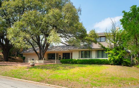917 Eventide Terrell Hills TX 78209