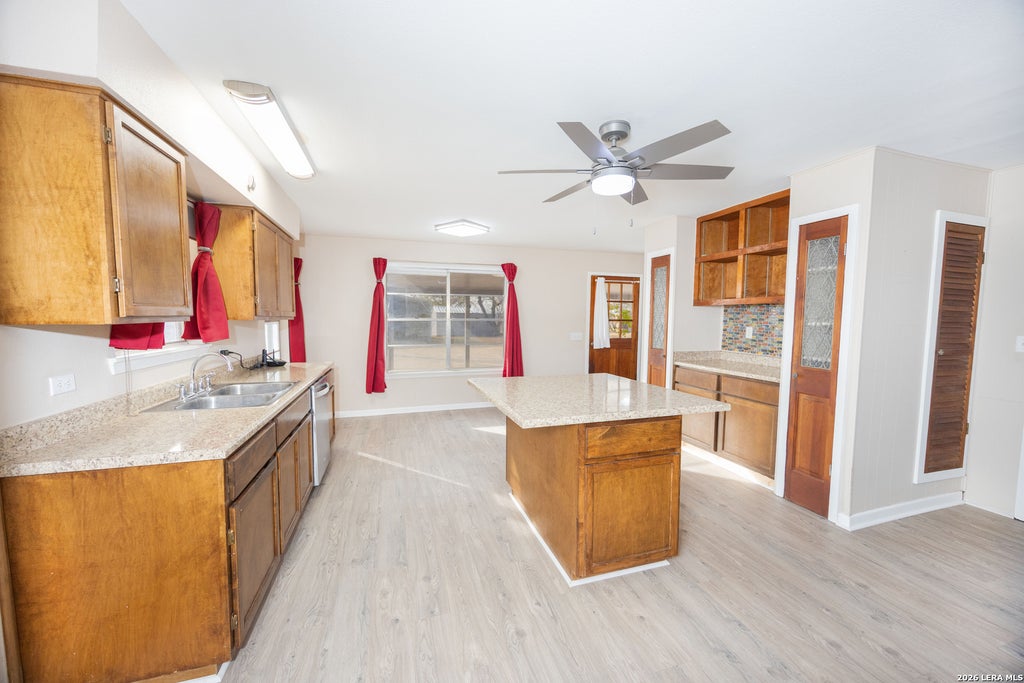 Photo of 390 W County Road 5719, Devine, TX 78016 (MLS # 1938211)