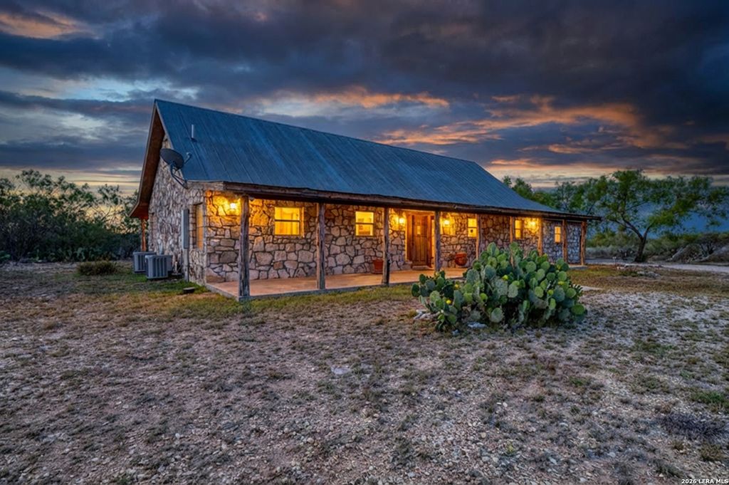 Photo of 2292 County Road 400, Uvalde, TX 78801 (MLS # 1955792)