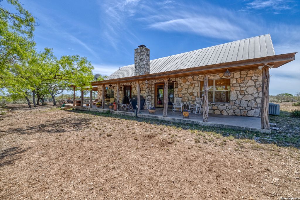 Photo of 2292 County Road 400, Uvalde, TX 78801 (MLS # 1955792)