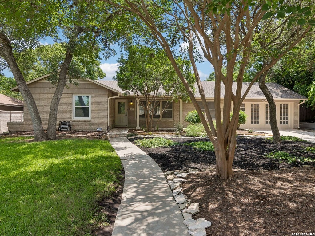 Photo of 438 Oakleaf Drive, San Antonio, TX 78209 (MLS # 1971508)