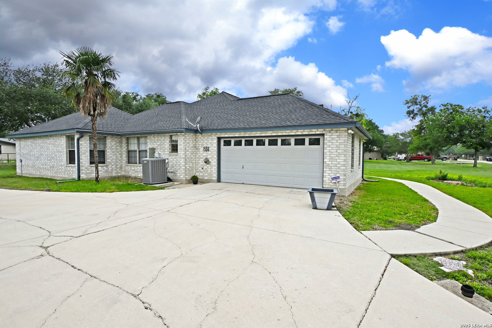 125 RED OAK TRL