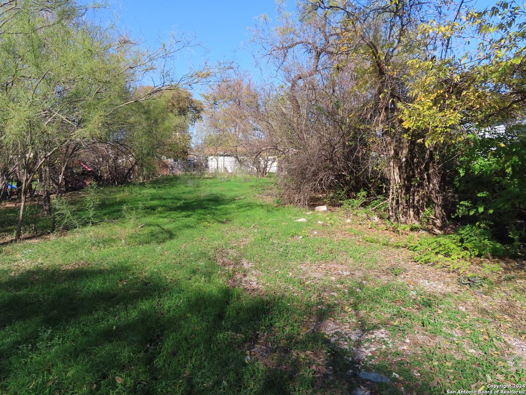 Photo of 4015 W Salinas, San Antonio, TX 78207 (MLS # 1830749)
