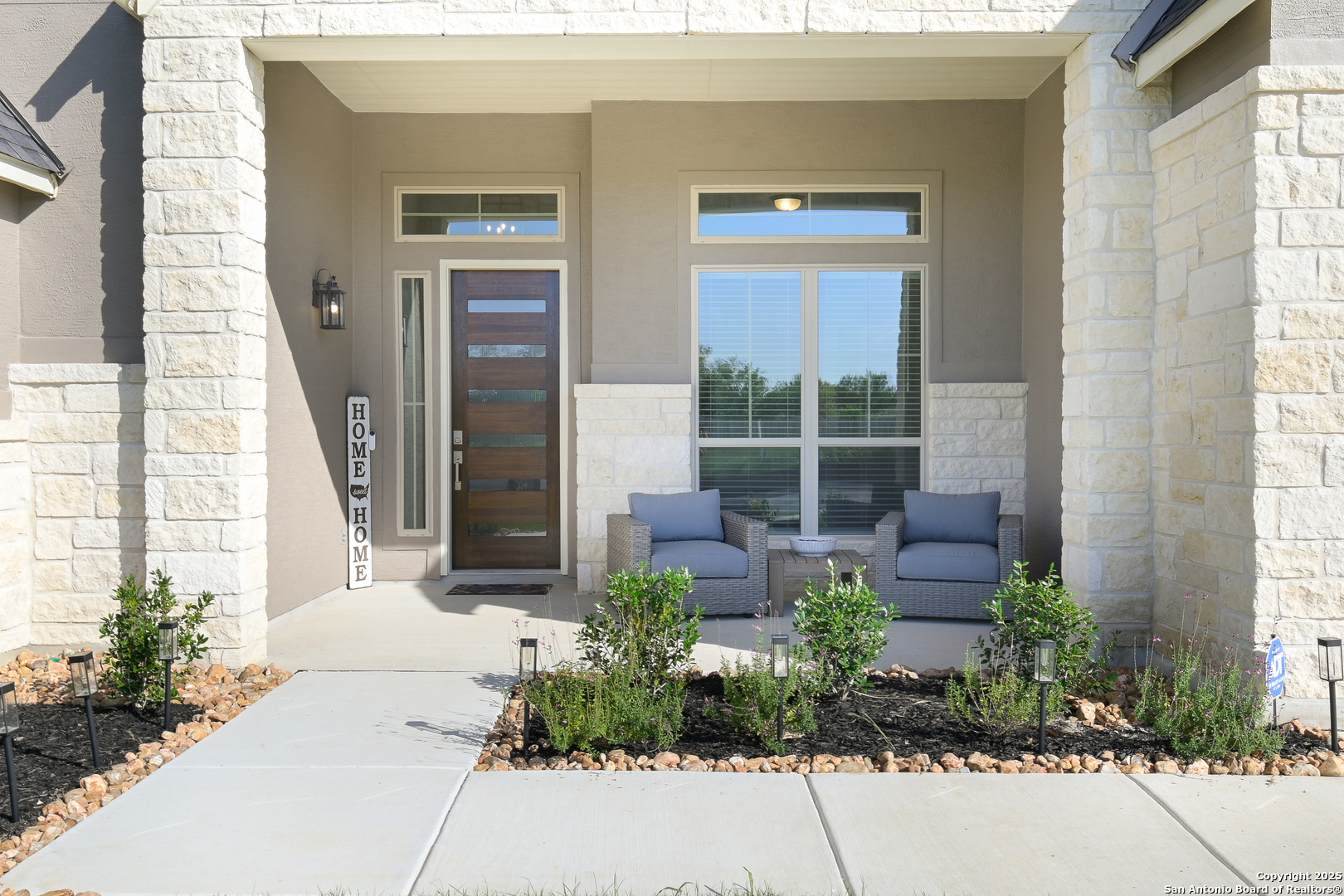 524 Cotorra Springs