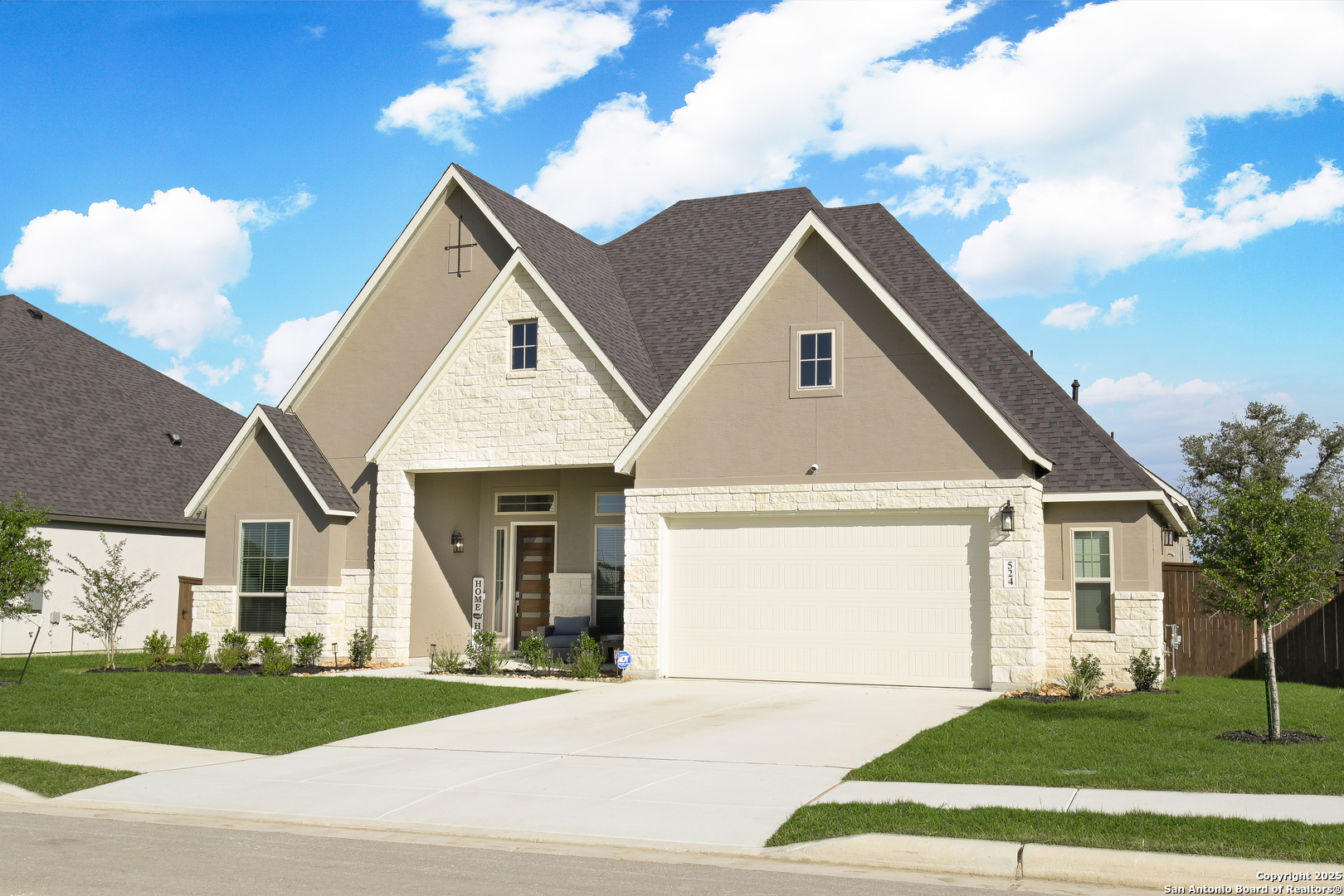 524 Cotorra Springs