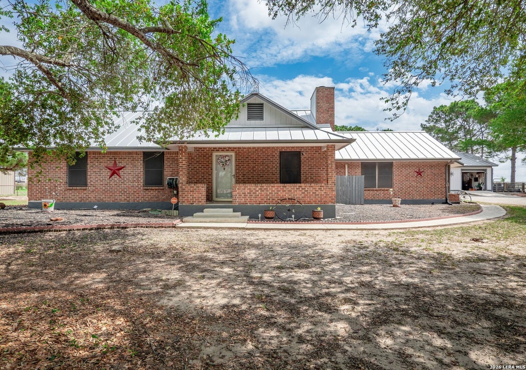 Photo of 213 Bluebonnet Ridge, La Vernia, TX 78121 (MLS # 1954953)