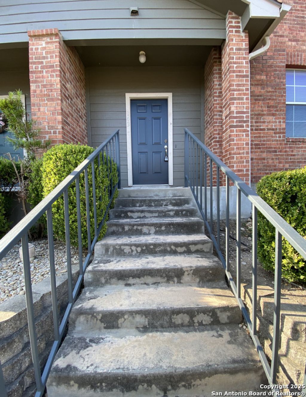 Photo of 143 Chapel Hill, San Antonio, TX 78240 (MLS # 1924838)