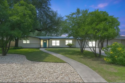 602 Antler Castle Hills TX 78213