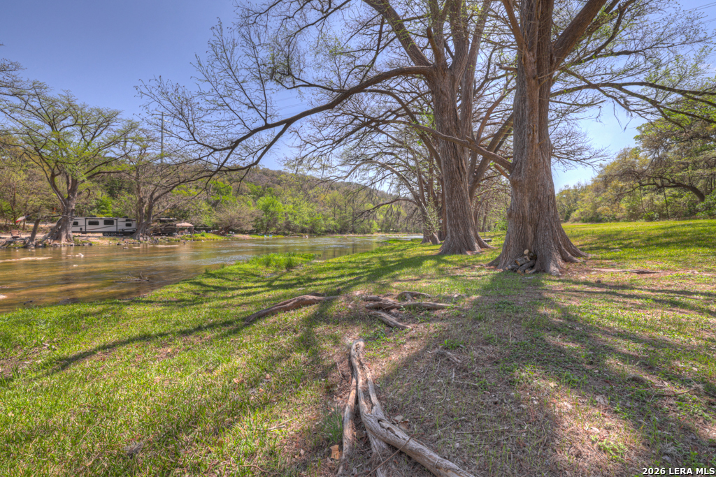 Timeless Hill Country Elegance on 10 secluded Acres with 5 acre privat – image 101