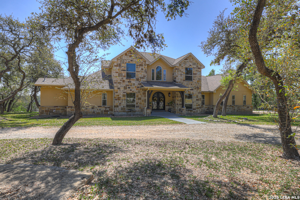 Timeless Hill Country Elegance on 10 secluded Acres with 5 acre privat – image 12