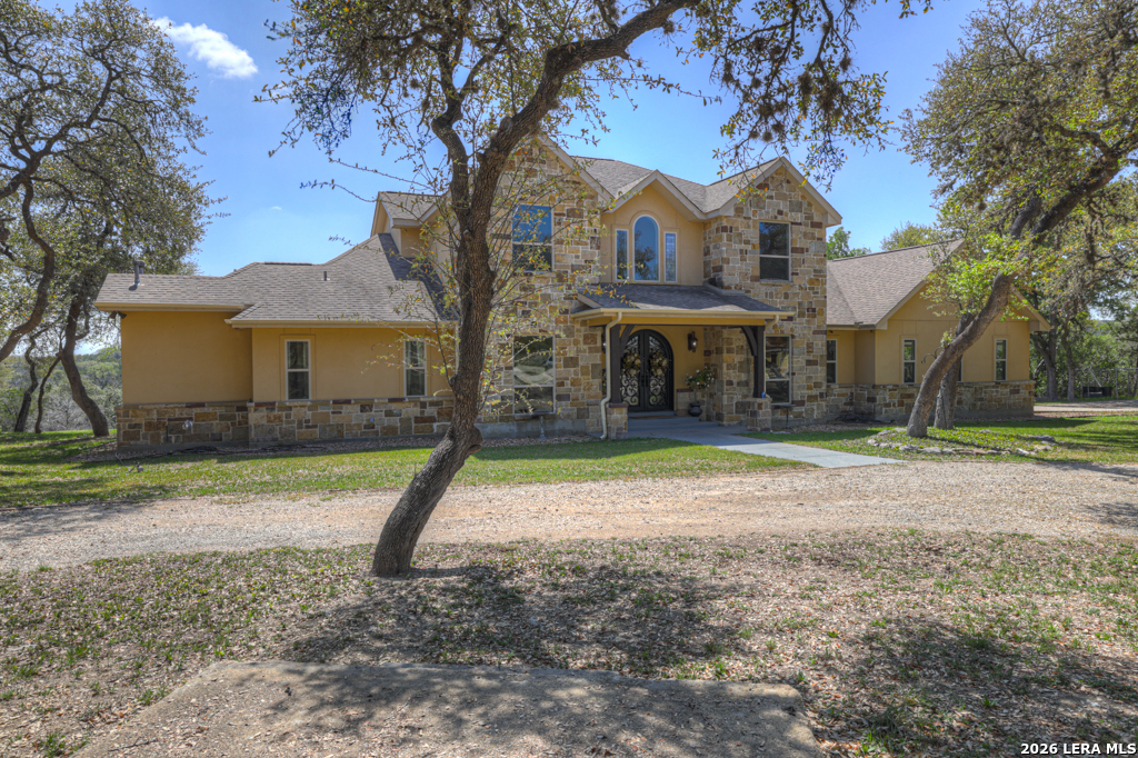 Timeless Hill Country Elegance on 10 secluded Acres with 5 acre privat – image 11