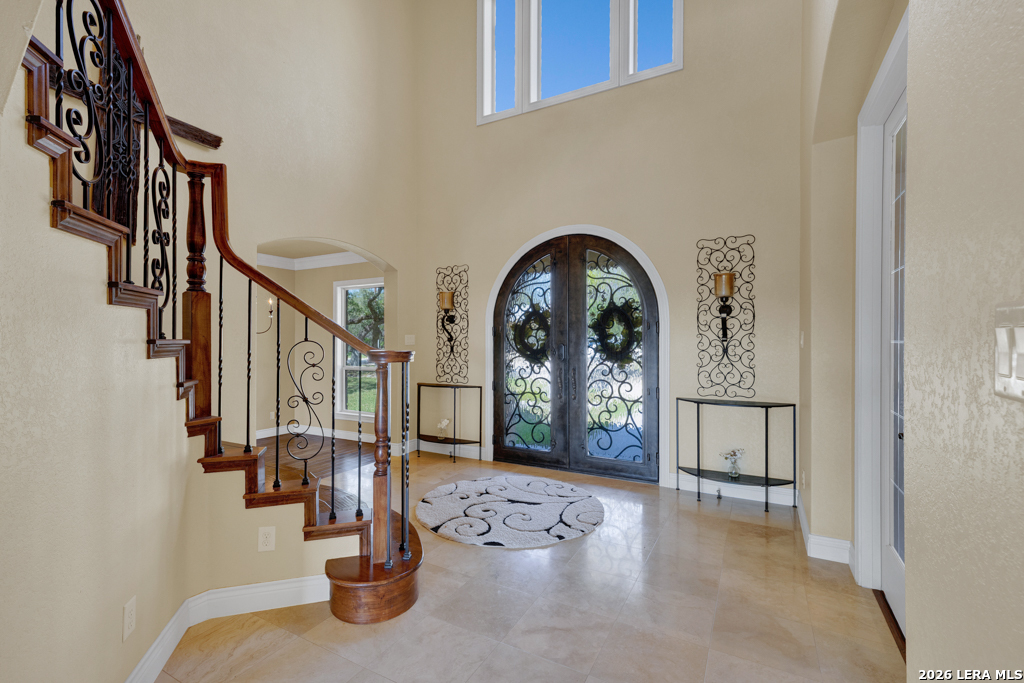 Timeless Hill Country Elegance on 10 secluded Acres with 5 acre privat – image 17