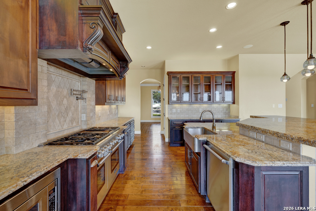 Timeless Hill Country Elegance on 10 secluded Acres with 5 acre privat – image 32
