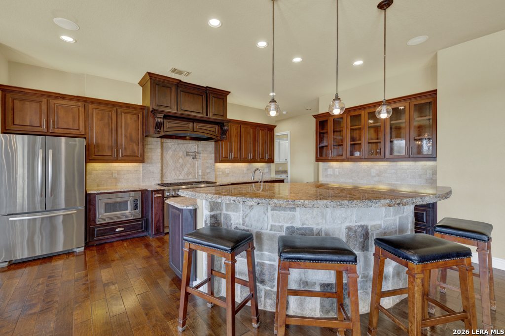 Timeless Hill Country Elegance on 10 secluded Acres with 5 acre privat – image 27