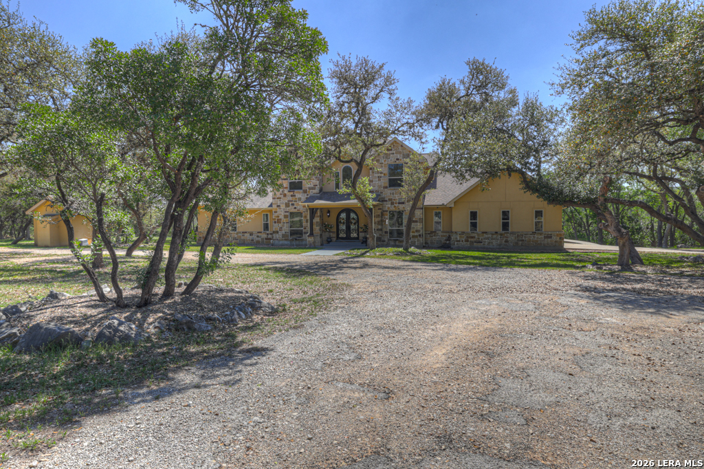 Timeless Hill Country Elegance on 10 secluded Acres with 5 acre privat – image 15