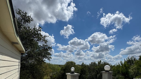 264 COUNTY ROAD 5633, CASTROVILLE, TX 78009 - Image 628a2eb99c4bdc722103e7331a7afc3b/3089147694