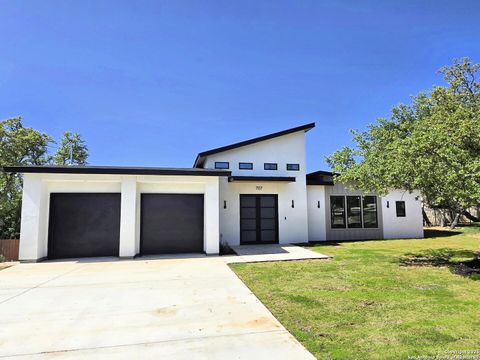 Photo of 707 Lone Circle, San Antonio, TX 78260 (MLS # 1857963)