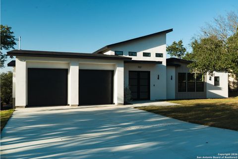 707 Lone Circle San Antonio TX 78260