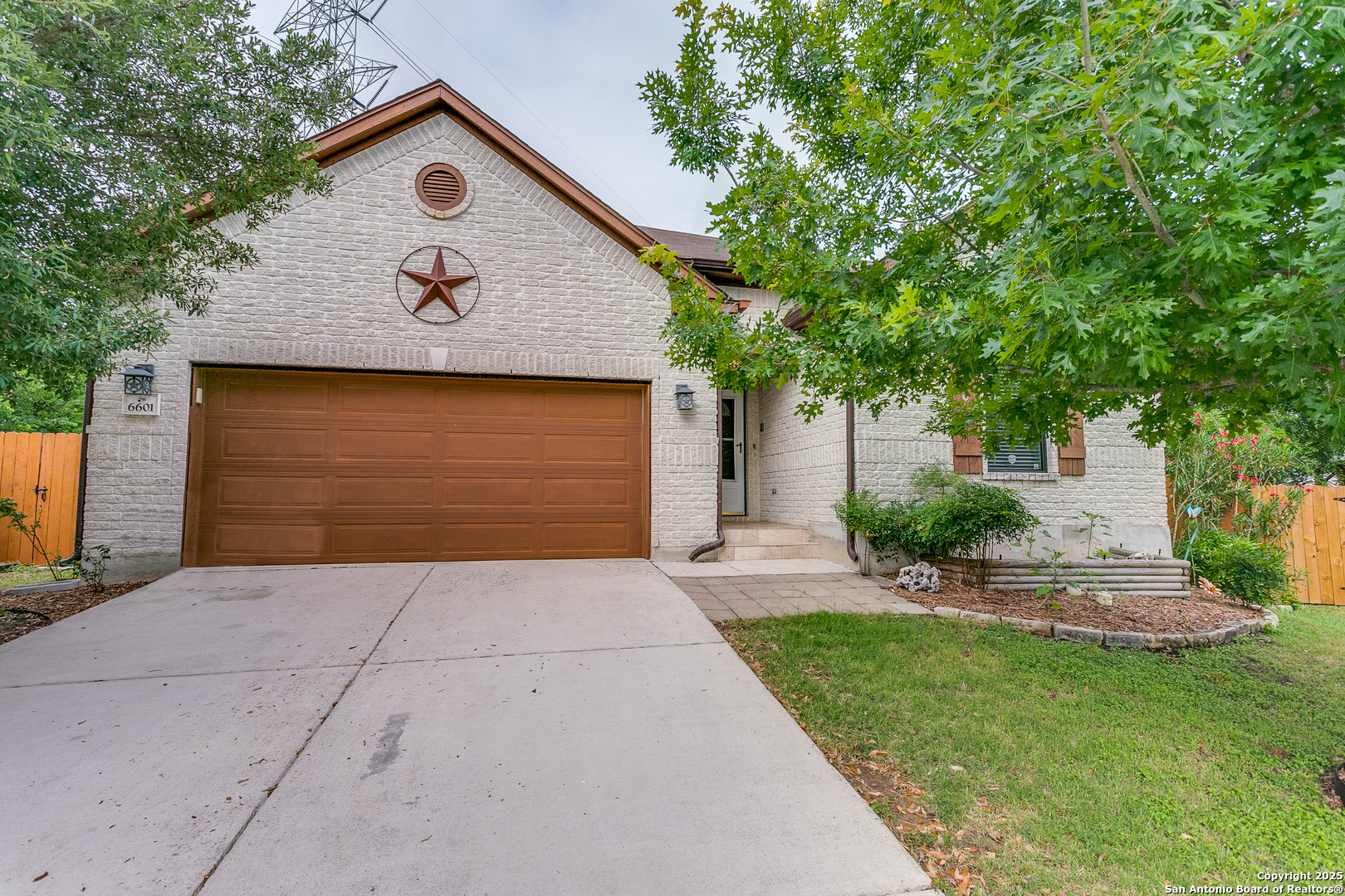 6601 Shadden Oaks